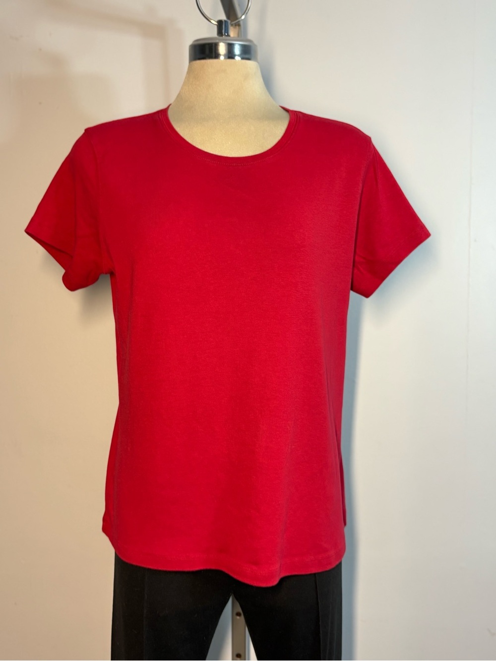 Women's Crewneck Short Sleeve Tee - Red
